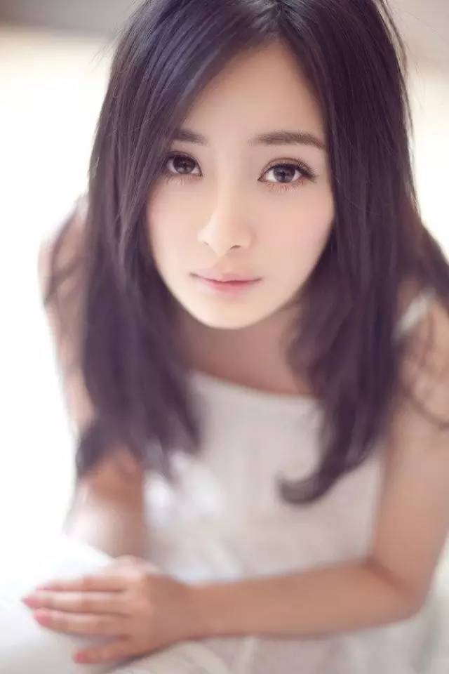84间房主播跳舞 雨伞魅影